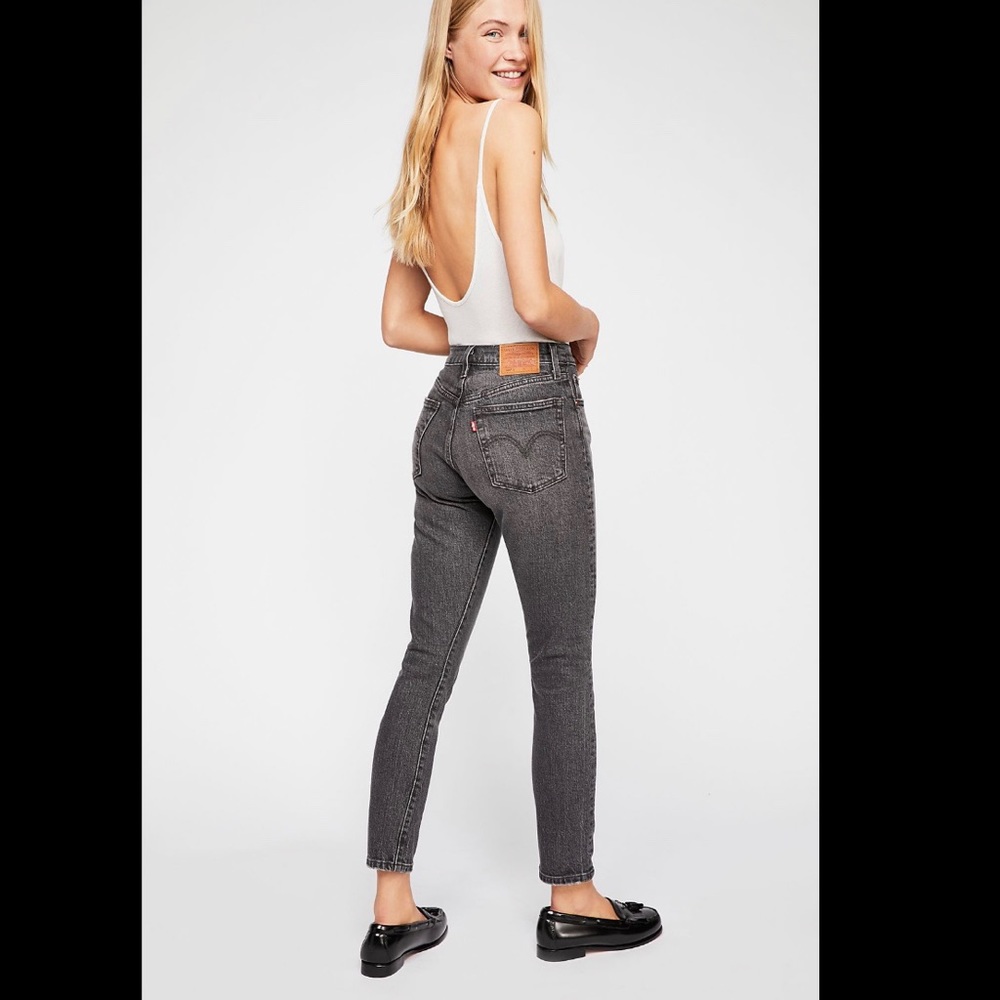 LEVI’S 501 Skinny Jean in Coal Black | size 26
